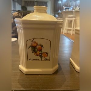 Vintage Porcelain Canister/Cookie Jar  by Elgin  M robusta   1989